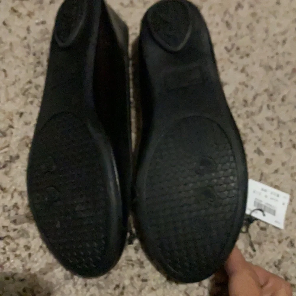 ⭐️ 3 for $22-- Zoe & Zac  Black Flat NWT
